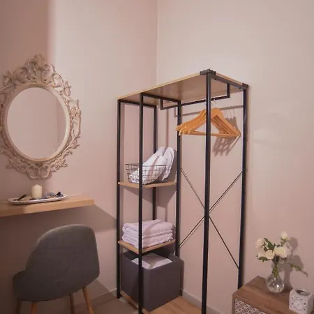 Stavros Boutique